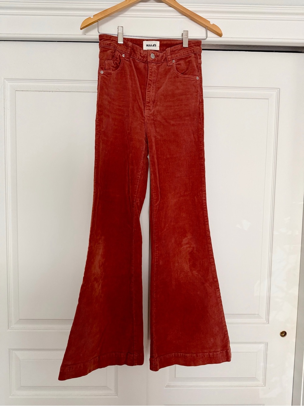 ROLLA'S Eastcoast Flare Corduroy Pants in Cinnamon